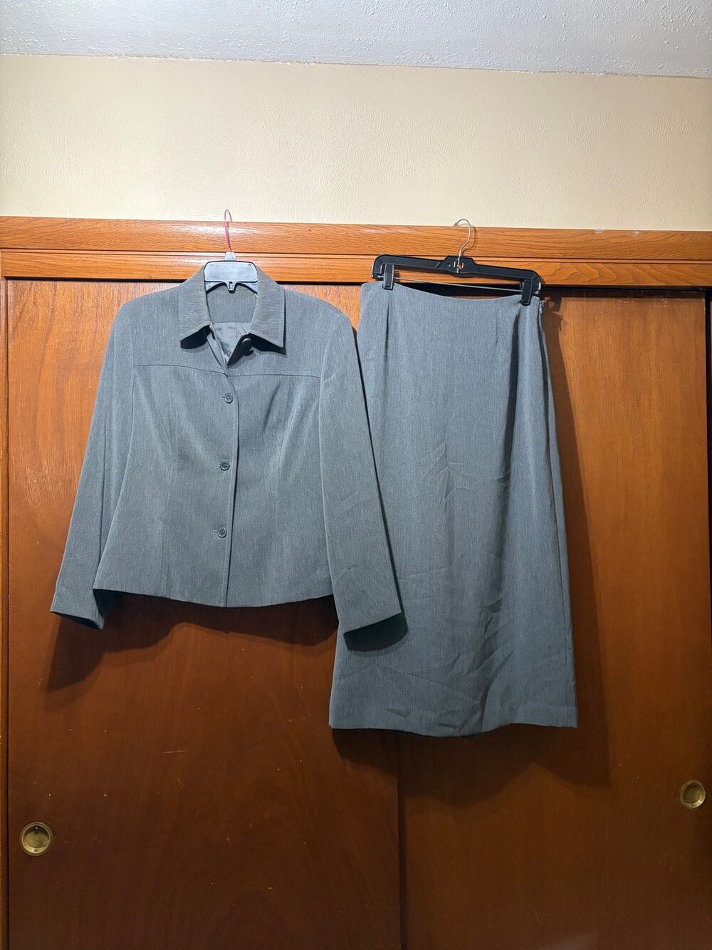 Valerie Stevens Petites Gray Skirt Suit Blazer 14P Skirt 12P 2 Pc Career